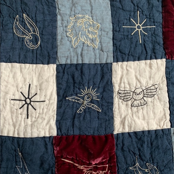 RARE Harry Potter toddler quilt and bedding by pottery barn - Picture 4 of 5